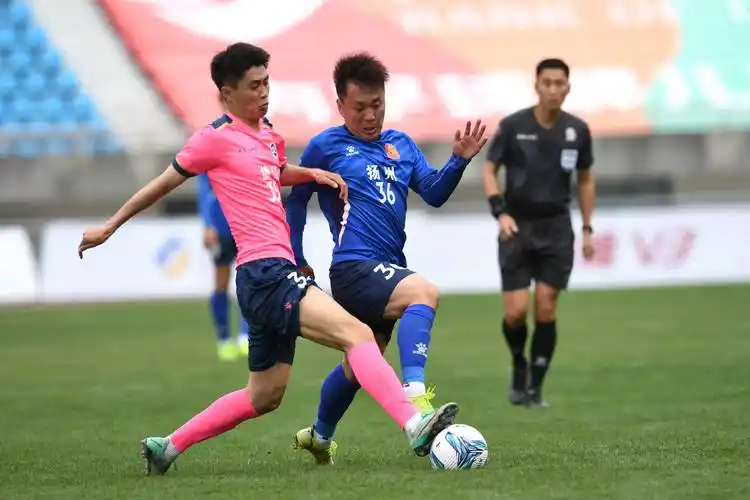 欧冠对决：皇家马德里 VS 曼联